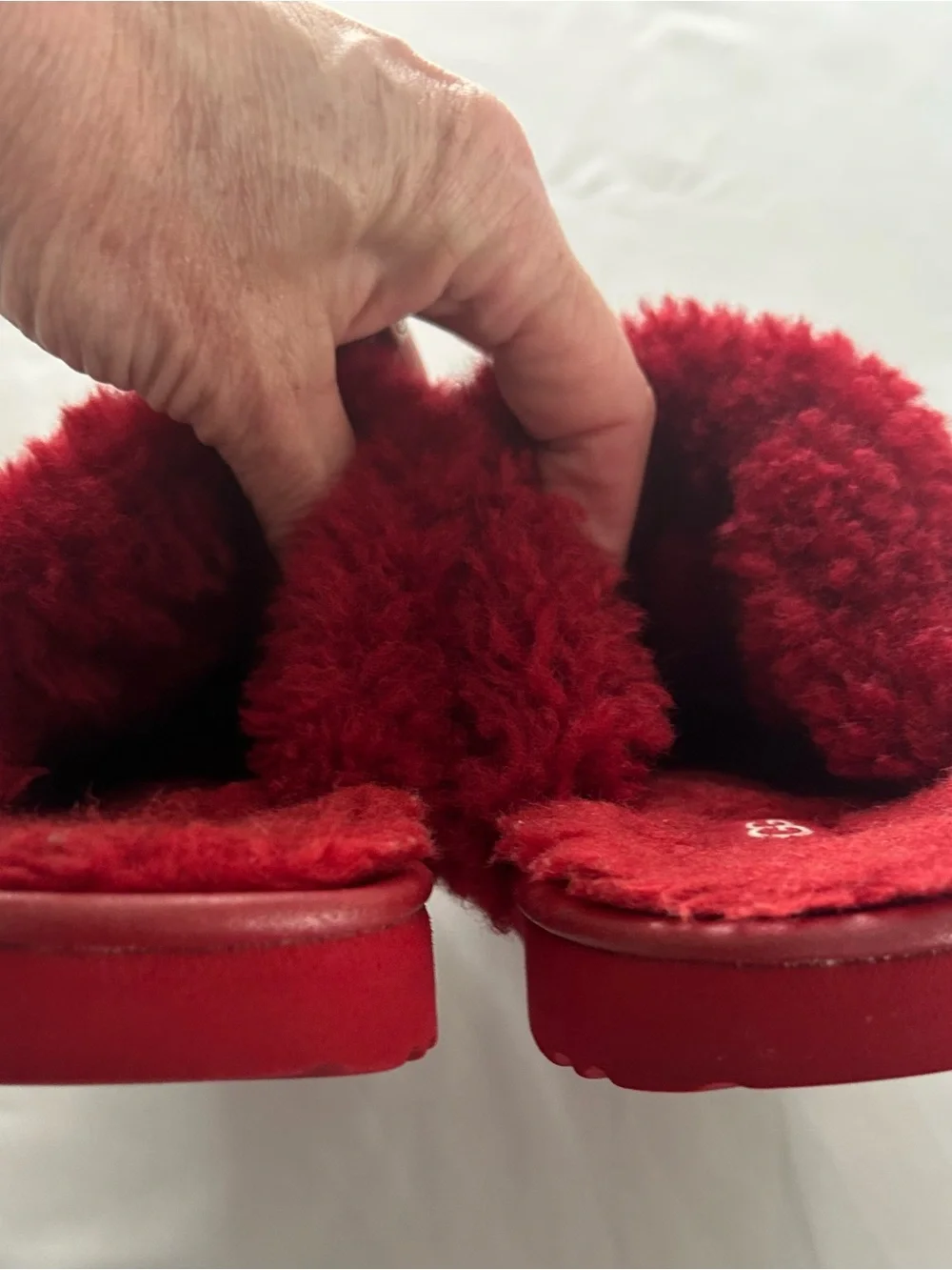 UGG Kids Cozy ll Sparkling Red Heart-Detail Slippers worn once